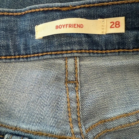 NWOT Levi’s Women’s Boyfriend Jeans - Picture 9 of 10